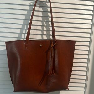 GUC Lightweight Tote Bag with Tassel, inside pocket and Snap Closure 17”Wx13”H